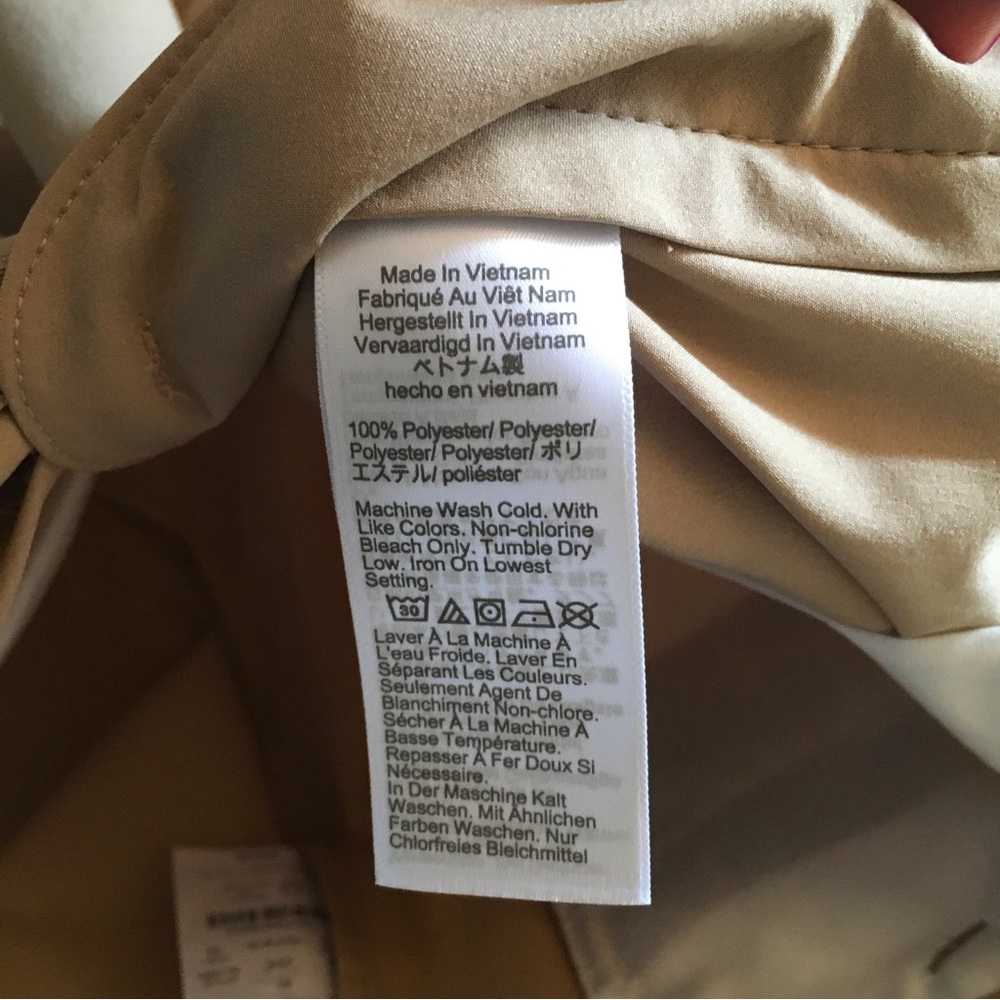 J. Crew Men’s 7” Flat Front Tan Khaki Tech Shorts, Size 33 - Picture 5 of 5